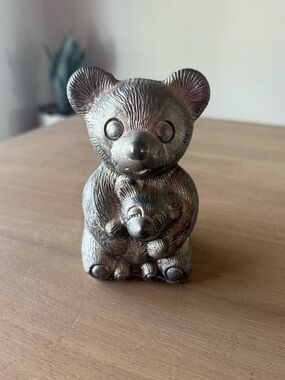 VINTAGE 5" HIGH METAL BEAR & CUB COIN BANK
